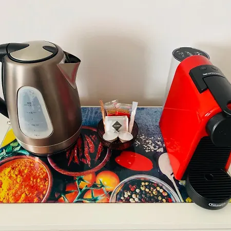 Bl - The Executive Suite, Boru - 24hr Self Check-in, Free Private Parking, Balcony With Mountain View, 5 Minute Walk To Center Apartmán *