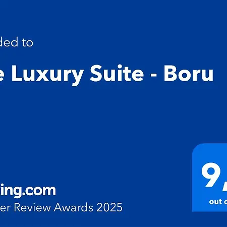 Bl - The Executive Suite, Boru - 24hr Self Check-in, Free Private Parking, Balcony With Mountain View, 5 Minute Walk To Center Apartman Besztercebánya